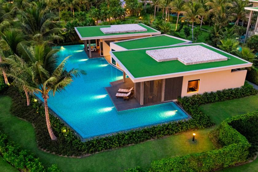 Two Bedroom Pool Villa with Ocean View and Lounge Access