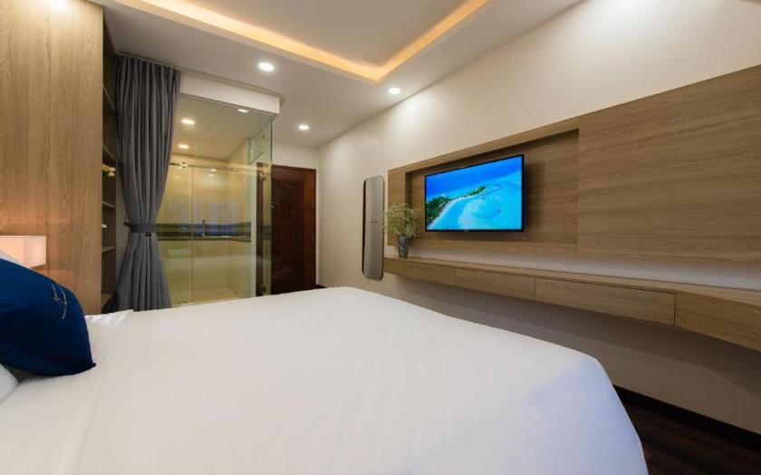 Phòng Giường đôi Deluxe (2 Người lớn + 1 Trẻ em)