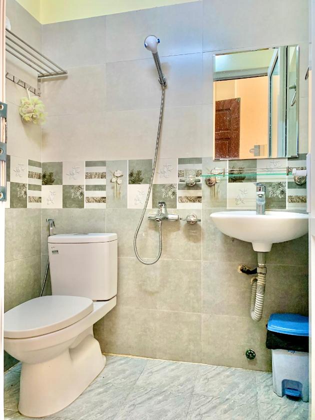 Phòng gia đình với phòng tắm riêng.