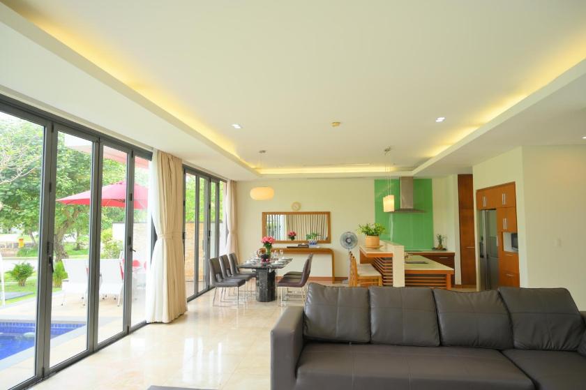 Biệt Thự Nhìn Ra Vườn Biệt Thự Nhìn Ra Vườn