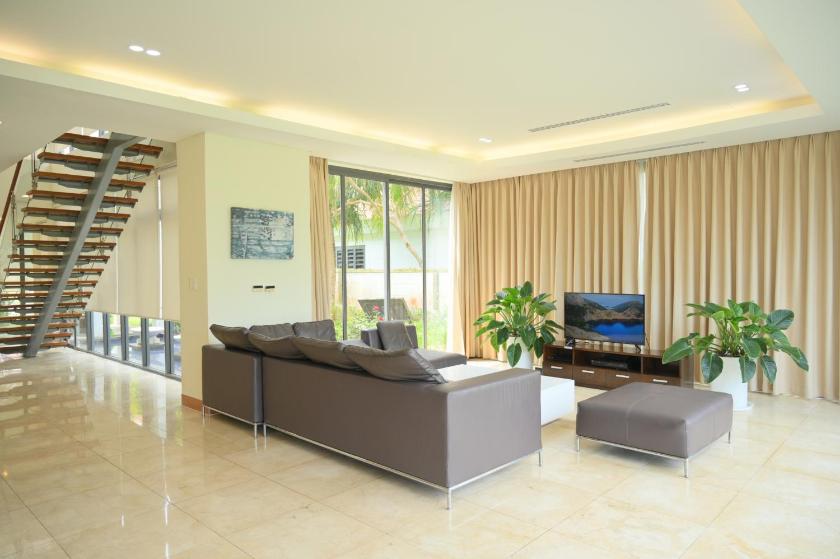 Biệt Thự Nhìn Ra Vườn Biệt Thự Nhìn Ra Vườn