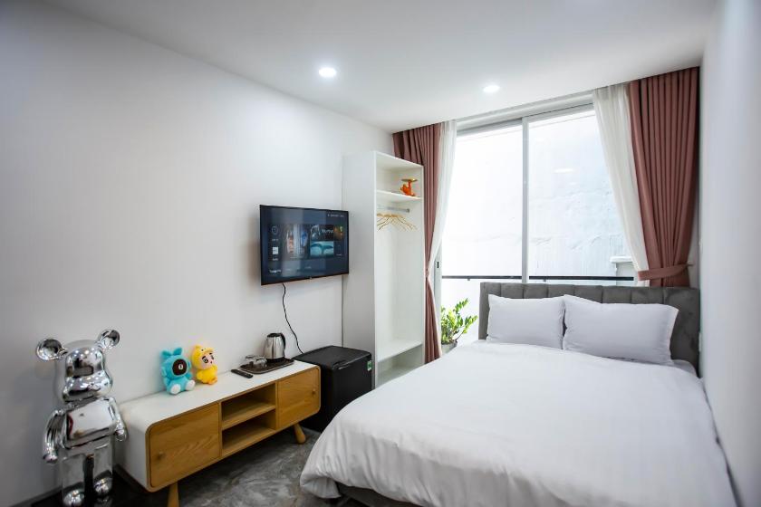 Phòng Deluxe Giường Đôi Có Ban Công