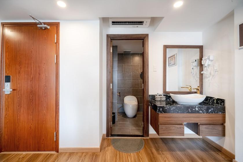 Phòng Gia Đình Nhìn Ra Biển Từ Phía Bên Cạnh