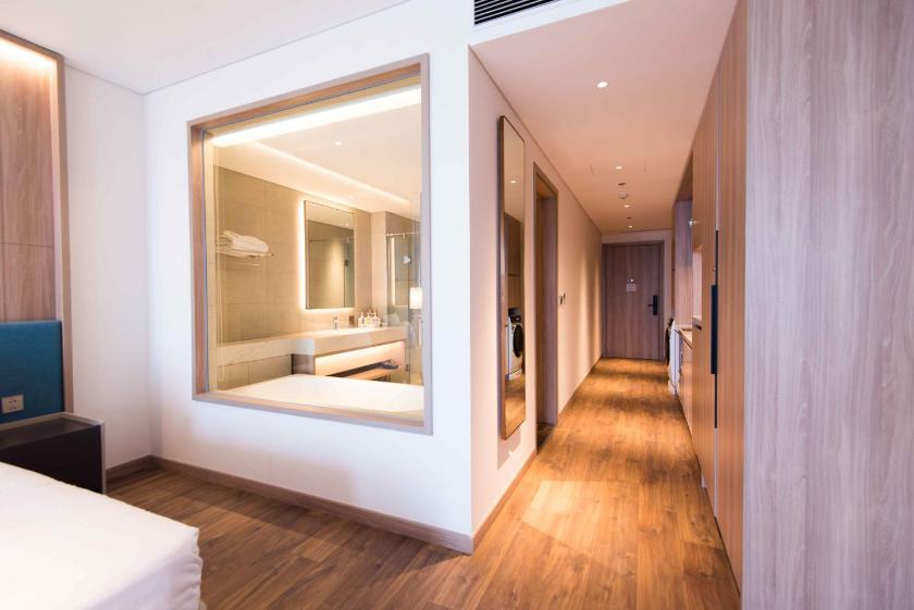 Studio Deluxe Studio Deluxe