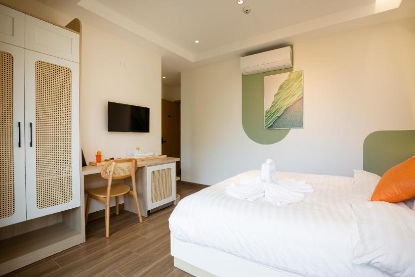 Phòng Deluxe Giường Đôi Có Ban Công