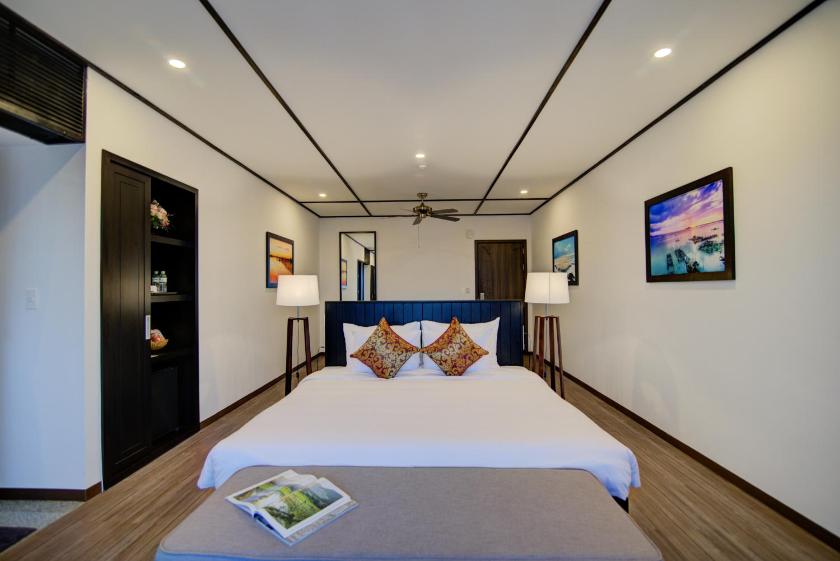 Suite Room With Daily Afternoon Tea