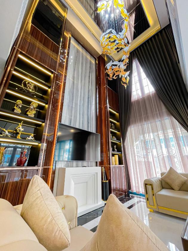 Biệt Thự Có Hồ Bơi Riêng