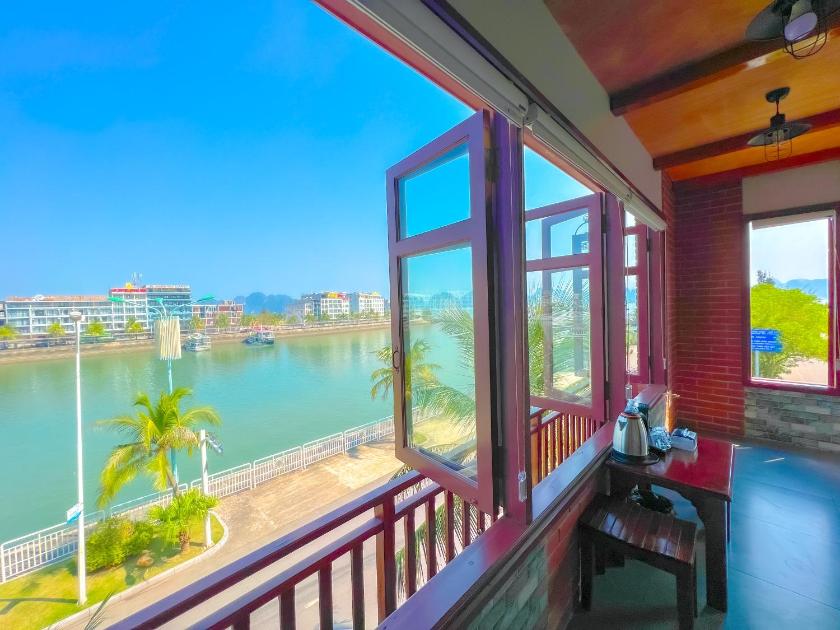Phòng Deluxe 3 Người Nhìn Ra Biển