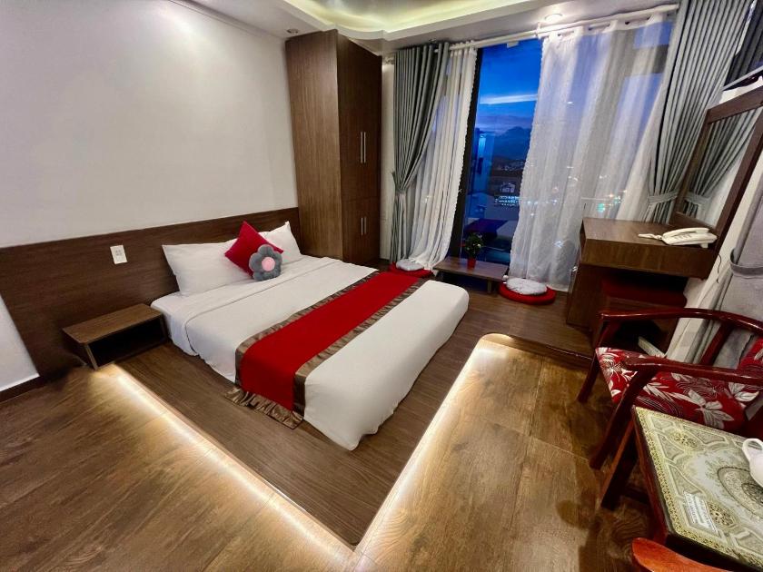 Suite Deluxe Có Giường Cỡ Queen