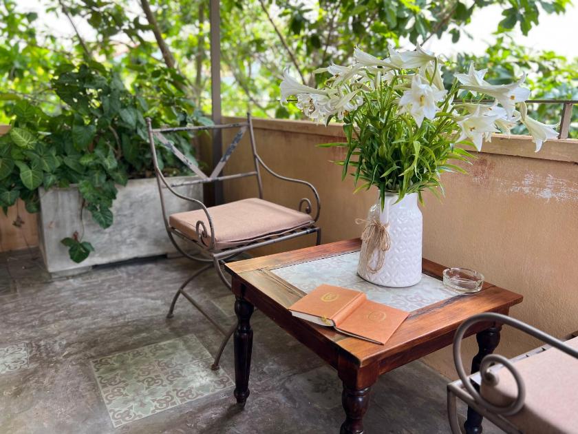 Phòng Deluxe Giường Đôi Có Ban Công