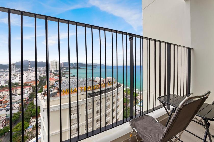 Studio Có Giường Cỡ King