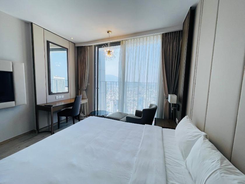 Suite Deluxe Có Giường Cỡ King