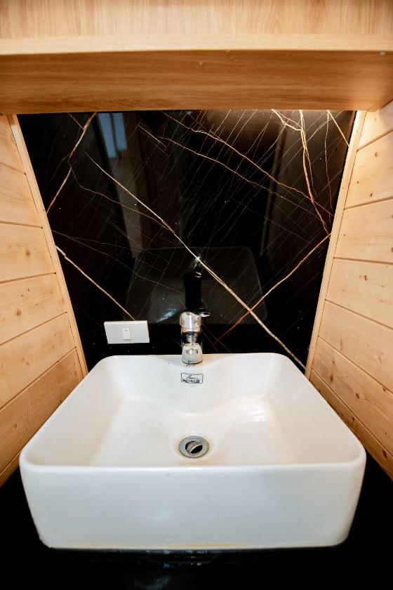 Suite Junior Nhìn Ra Cảnh Núi Non