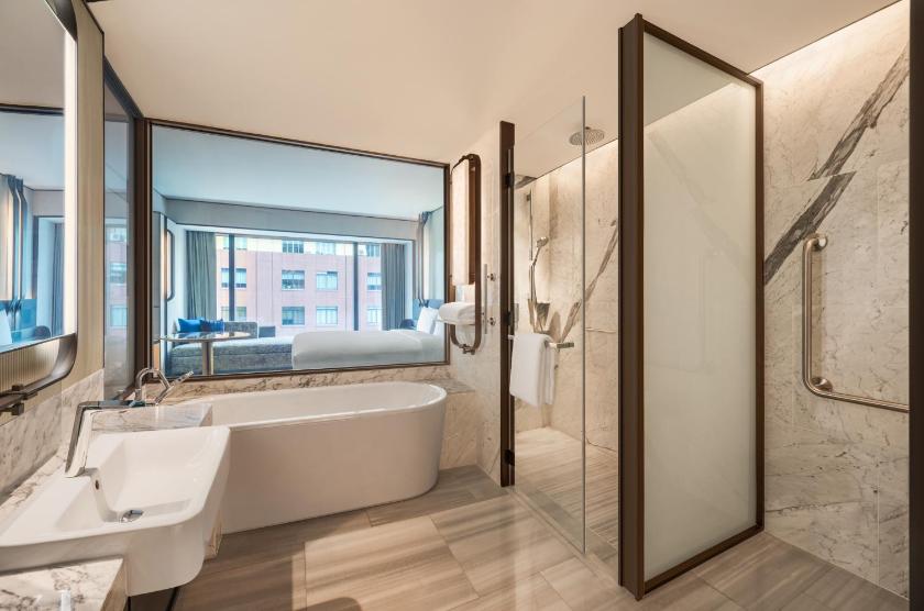 Phòng có Giường King - Thích hợp cho Khách suy giảm khả năng vận động  Phòng có Giường King - Thích hợp cho Khách suy giảm khả năng vận động