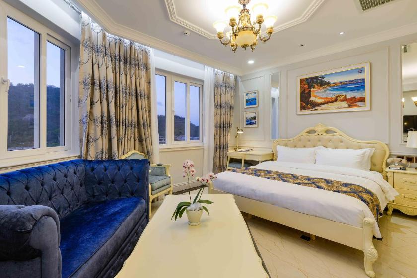 Phòng Deluxe Giường Đôi Nhìn Ra Vườn