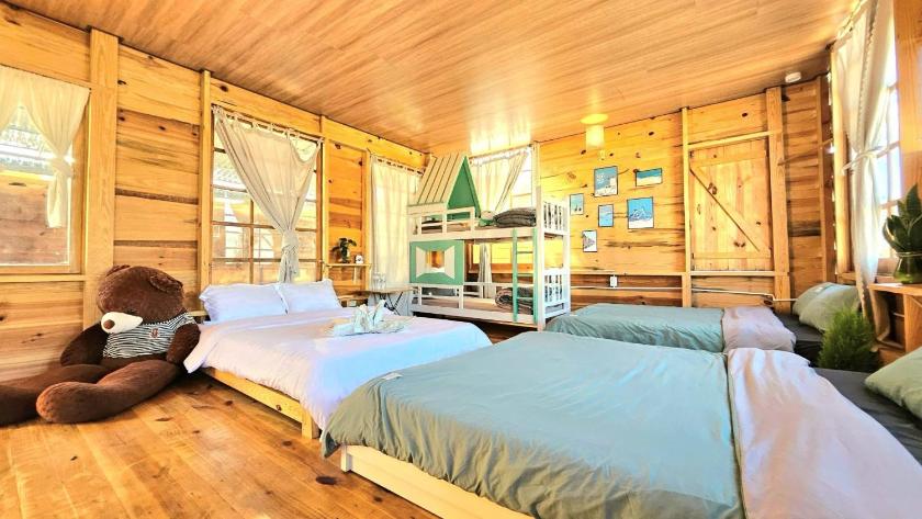 Phòng Ngủ Tập Thể 4 Giường Cho Cả Nam Và Nữ 