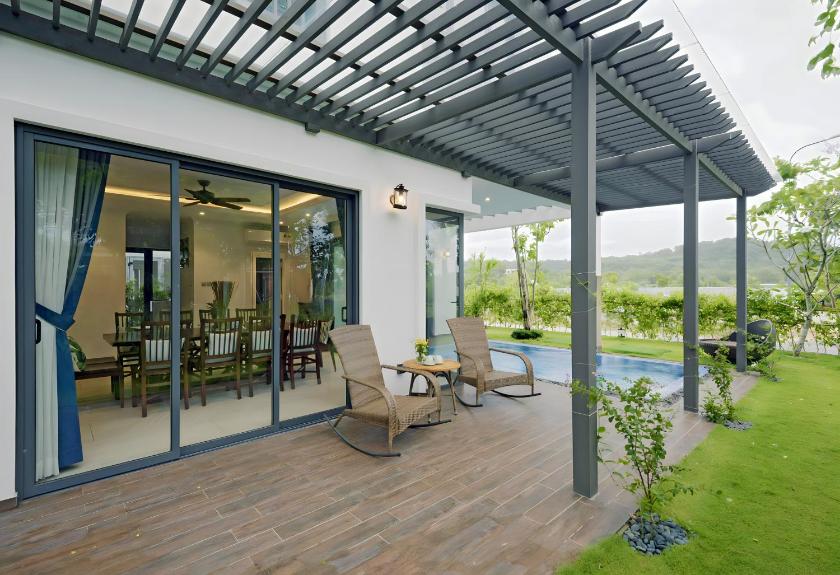 Biệt thự 4 Phòng ngủ Nhìn ra Khu vườn