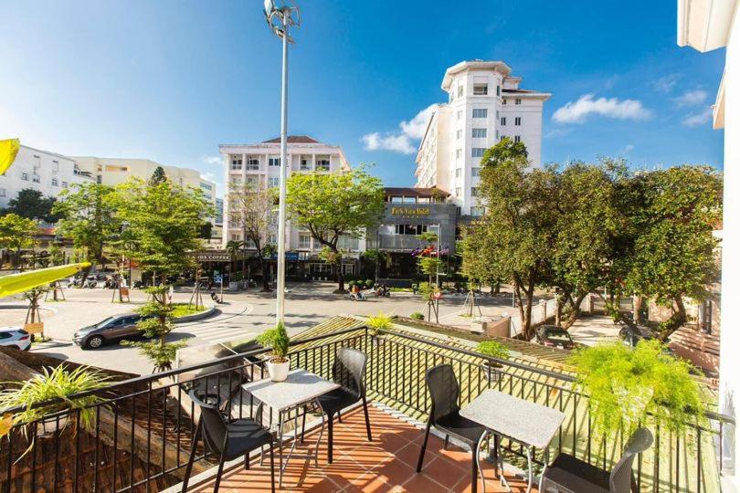 Phòng Giường Đôi Có Ban Công