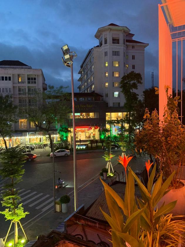 Phòng Giường Đôi Có Ban Công