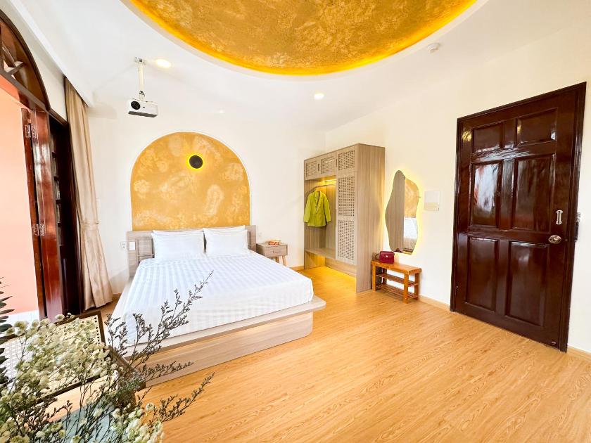 Phòng Có Giường Cỡ Queen Với Ban Công