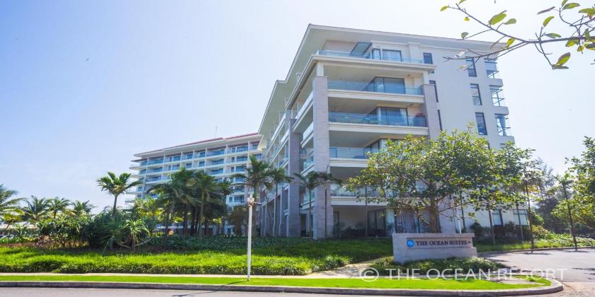 Căn Hộ Nhìn Ra Hồ Bơi 