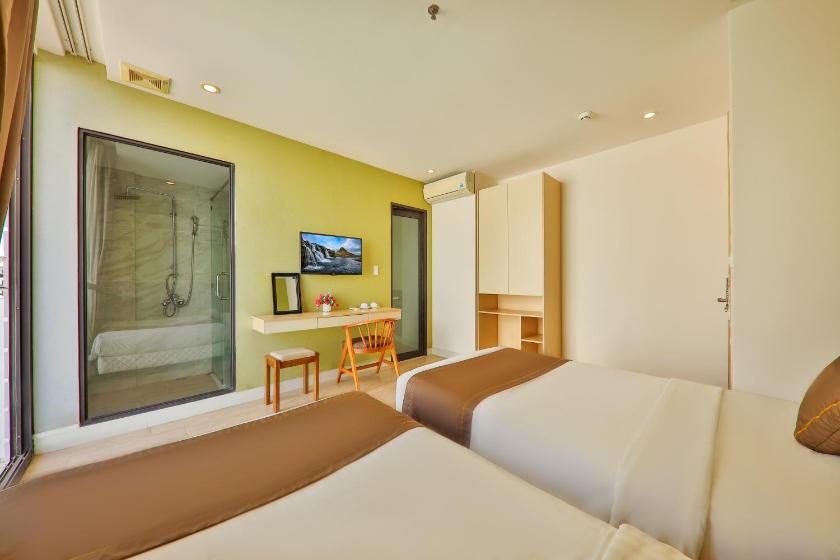 Phòng 2 giường đơn có ban công