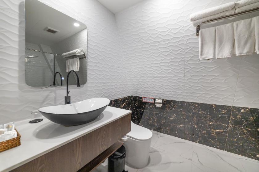 Suite Gia Đình Deluxe