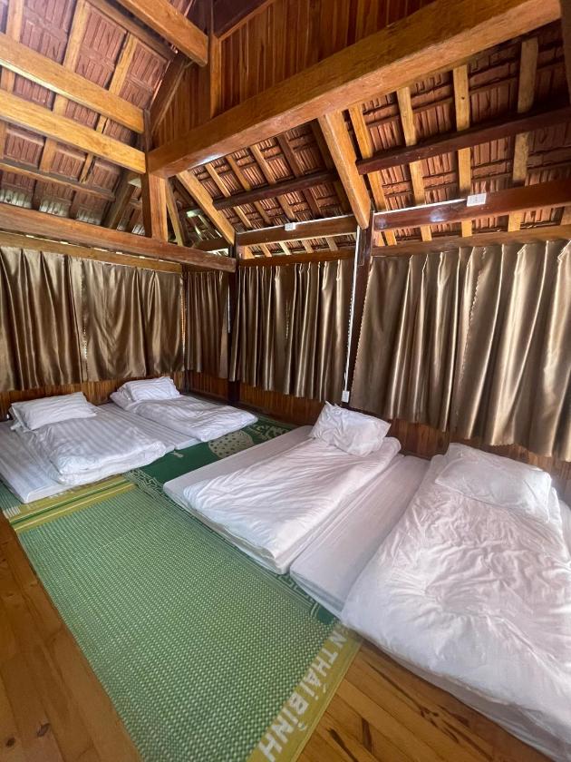 Phòng Ngủ Tập Thể Cho Cả Nam Và Nữ