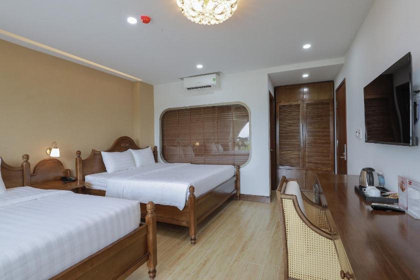 Phòng 4 Người Có Ban Công