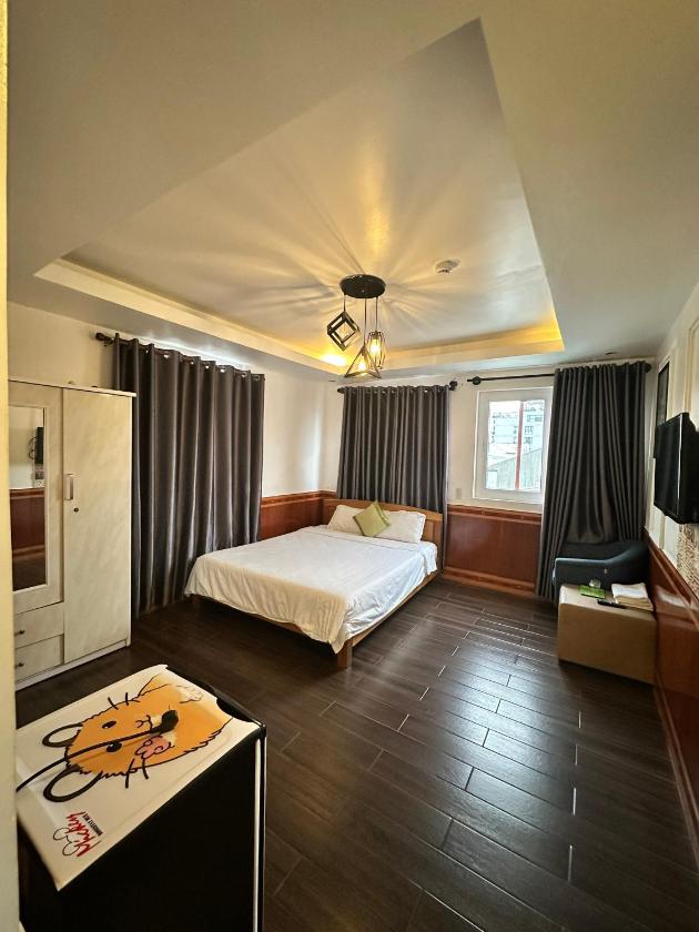 Phòng Deluxe Giường Đôi Có Ban Công