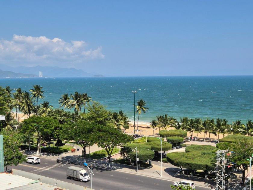 Phòng Deluxe Giường Đôi Với Ban Công và Tầm Nhìn Ra Biển