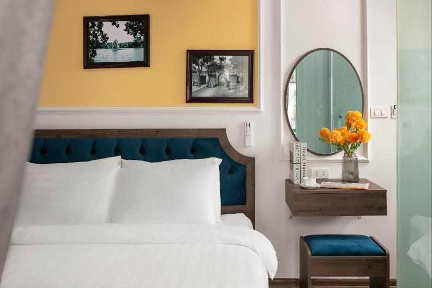 Phòng Deluxe Giường Đôi Có Ban Công