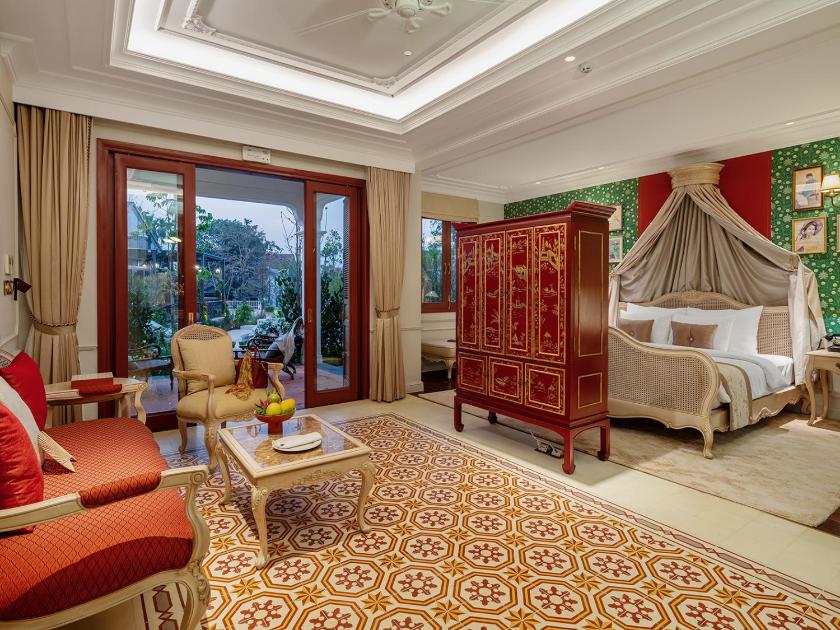 Suite Có Giường Cỡ Queen Nhìn Ra Hồ Bơi