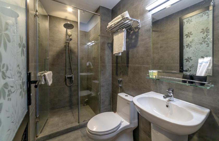 Phòng Deluxe Giường Đôi Có Ban Công Phòng Deluxe Giường Đôi Có Ban Công