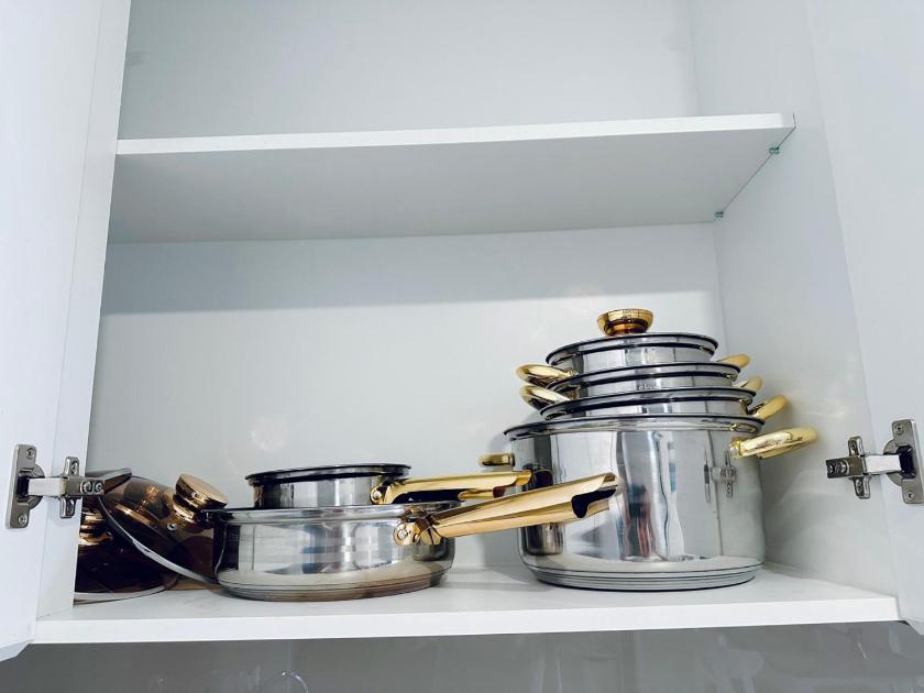 Căn Hộ Nhìn Ra Hồ Bơi 