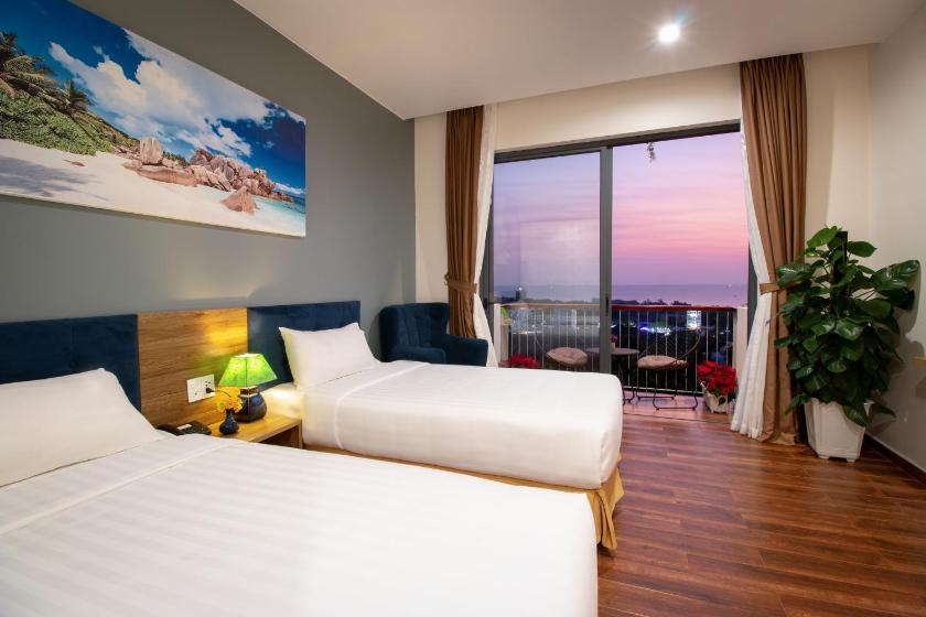 Deluxe Twin Room with Sea View - 24hrs Stay