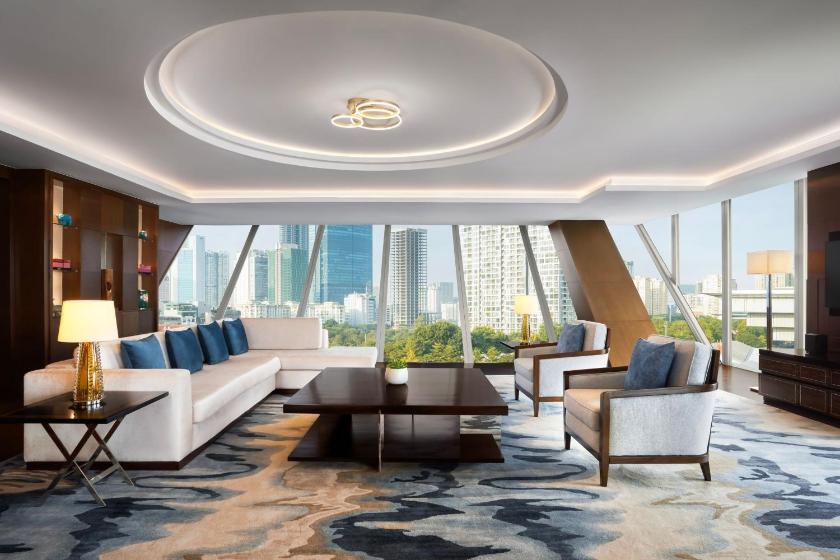 Suite 1 Phòng Ngủ Hạng Tổng Thống Với Quyền Sử Dụng Executive Lounge