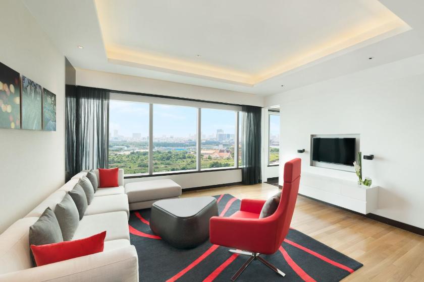 Suite Lớn 1 Phòng Ngủ, 1 Giường Cỡ King, Nhìn Ra Sông, Quyền Sử Dụng Concierge Lounge, Phòng Ở Góc