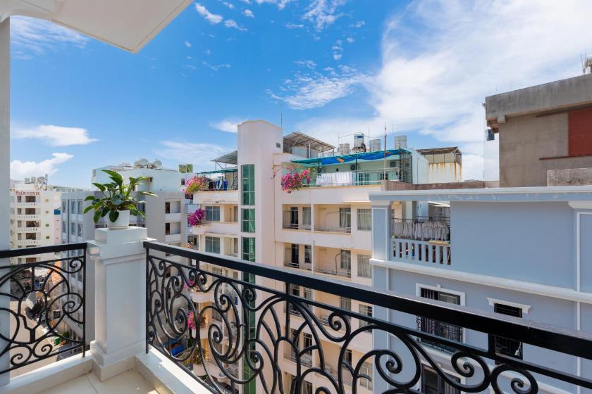 Phòng Deluxe cho 4 Khách với Ban công Phòng Deluxe cho 4 Khách với Ban công