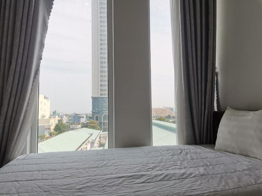 Phòng 3 Người Nhìn Ra Thành Phố