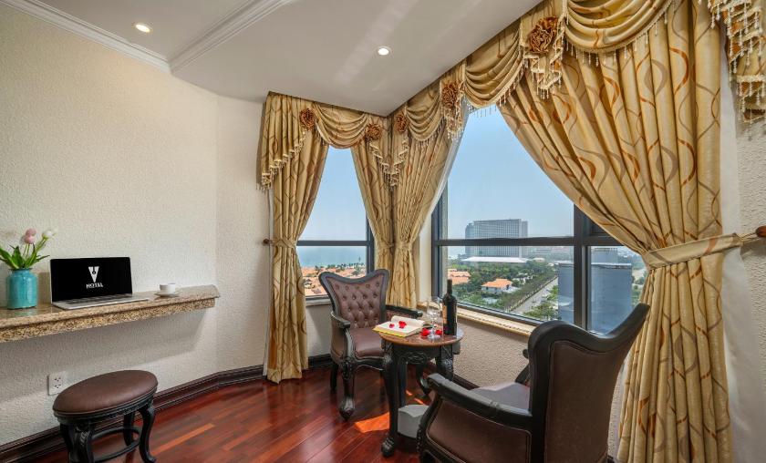 Premier Double Room with Ocean and Mountain View