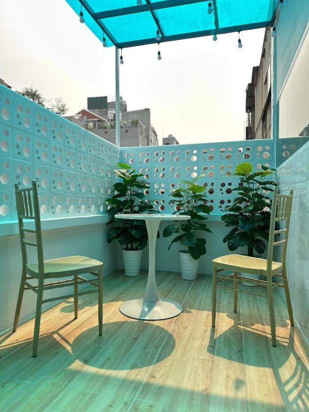 Phòng Deluxe Giường Đôi Có Ban Công