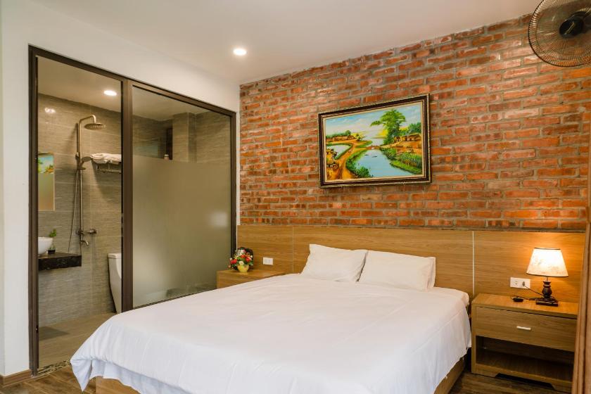 Phòng Có Giường Cỡ King Nhìn Ra Hồ Nước