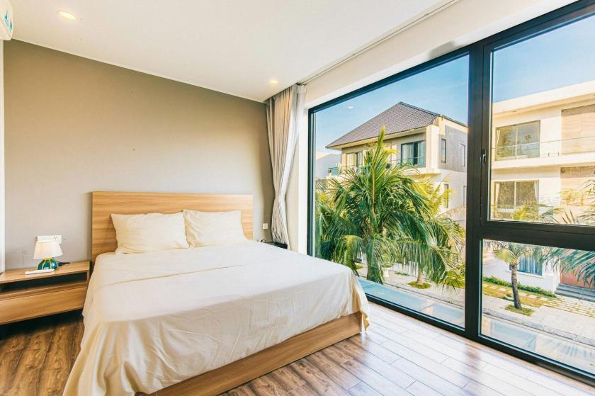 Biệt Thự Nhìn Ra Biển