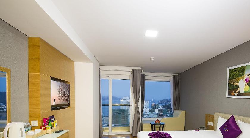 Phòng Deluxe Giường Đôi Nhìn Ra Biển