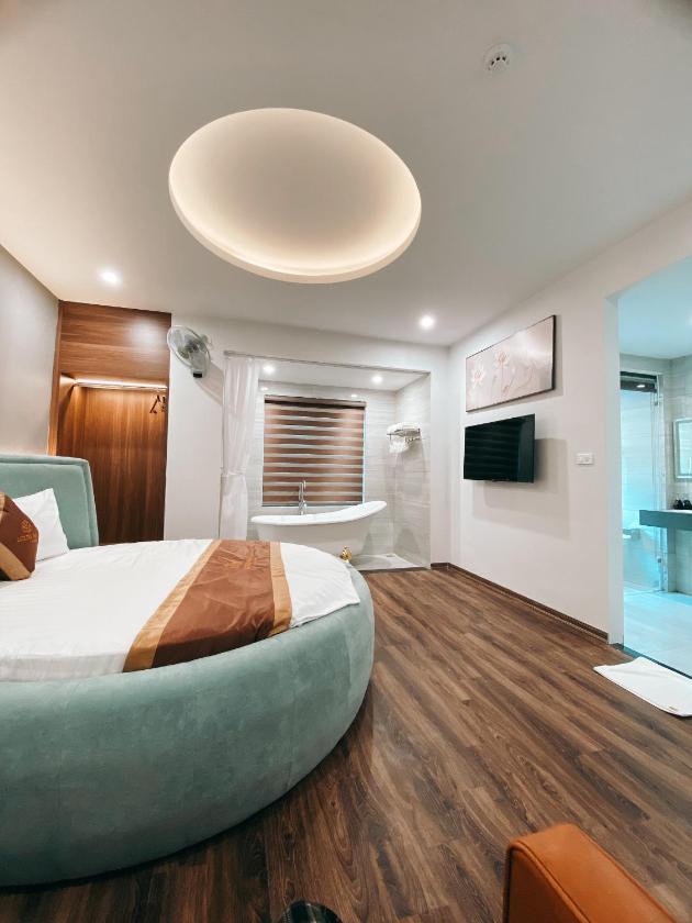 Phòng có giường cỡ King với Bồn tắm Spa