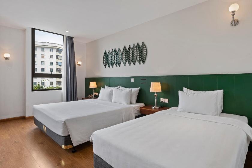 Phòng 3 Người Nhìn Ra Thành Phố