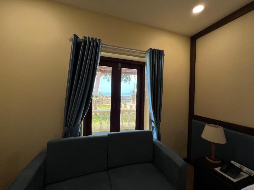 Biệt Thự - Trước Biển