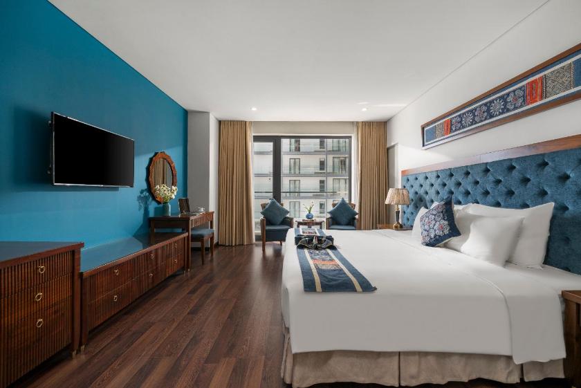 Phòng Deluxe Giường Đôi Với Ban Công Và Tầm Nhìn Ra Một Phía Biển Phòng Deluxe Giường Đôi Với Ban Công Và Tầm Nhìn Ra Một Phía Biển