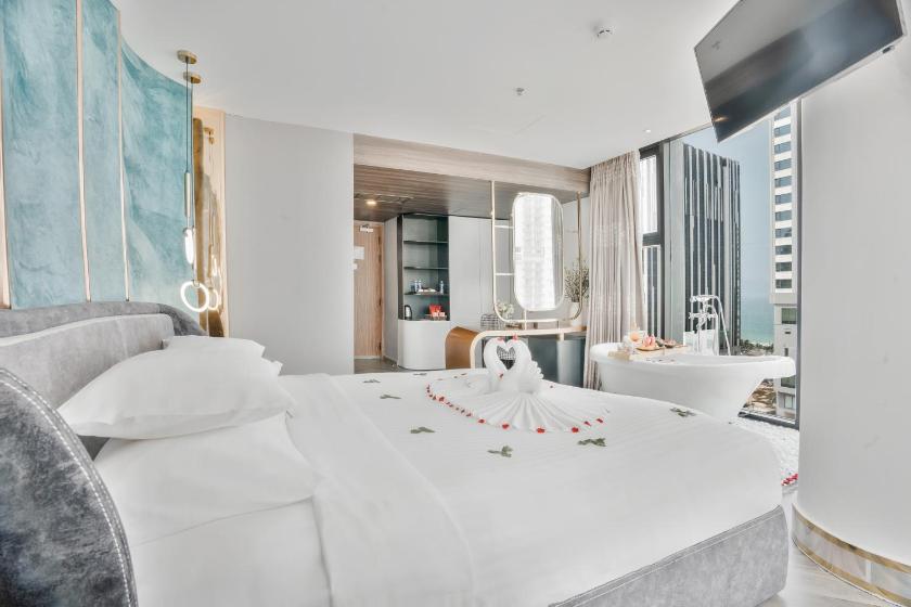 Suite Junior Nhìn Ra Biển  Suite Junior Nhìn Ra Biển